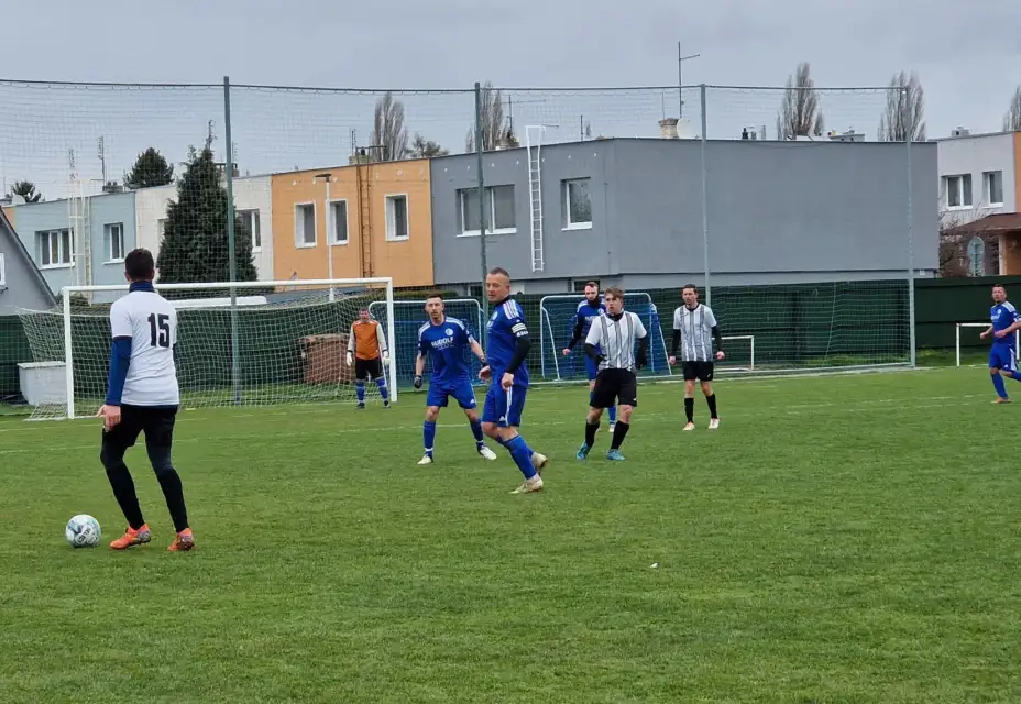 SFK ELKO Holešov B : FC Fryšták 3:3 (3:1)