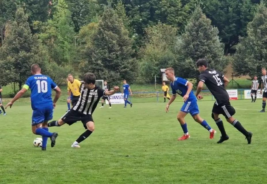 FC TVD Slavičín : SFK ELKO Holešov A 2:1 (1:0)