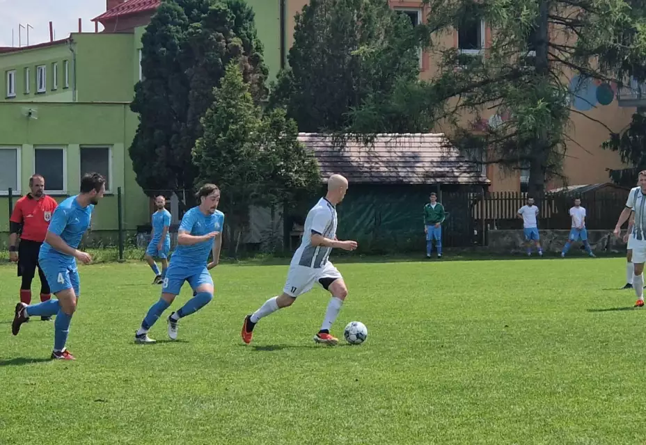 SFK ELKO Holešov B : FK Chropyně