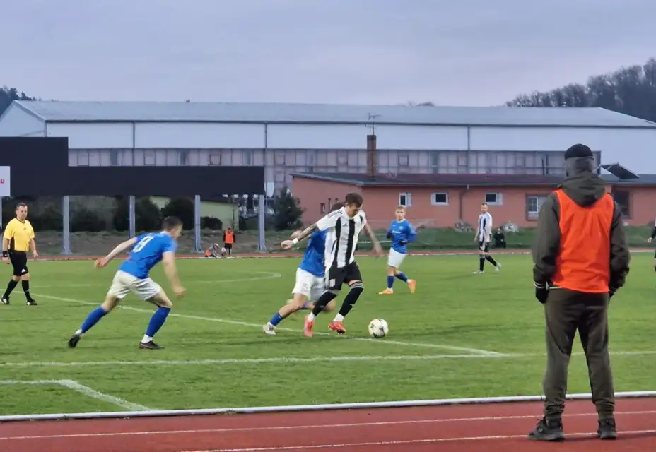 SK Hranice : SFK ELKO Holešov A