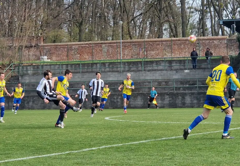 SFK ELKO Holešov A : FK Šternberk