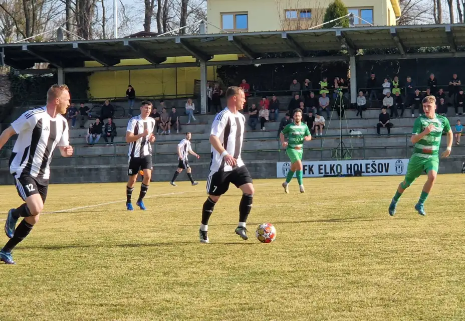SFK ELKO Holešov A : TJ Slovan Bzenec