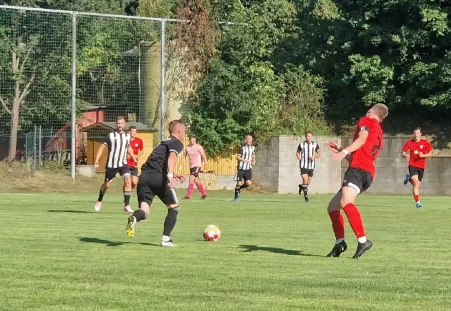 SFK ELKO Holešov A : 1. HFK Olomouc 2:3 (0:1)