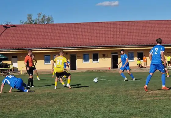 SK Krumvíř : SFK ELKO Holešov A