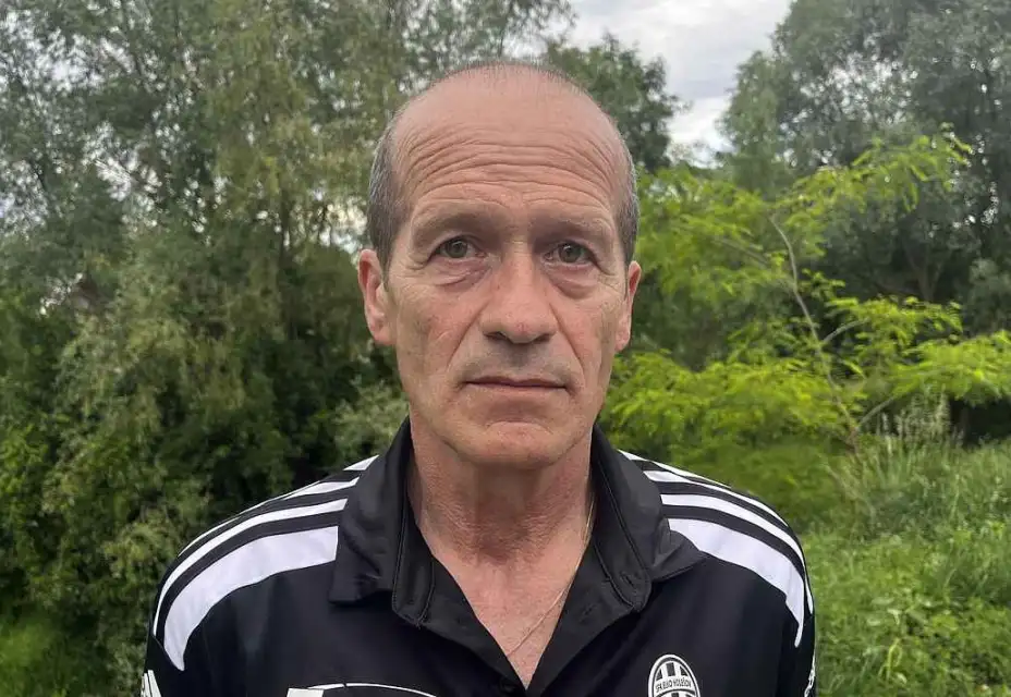 Skácel skončil na lavičce Holešova