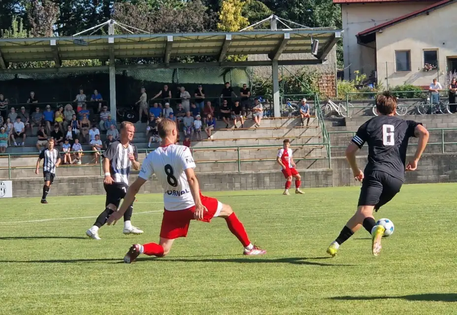 SFK ELKO Holešov A : SK HS Kroměříž B